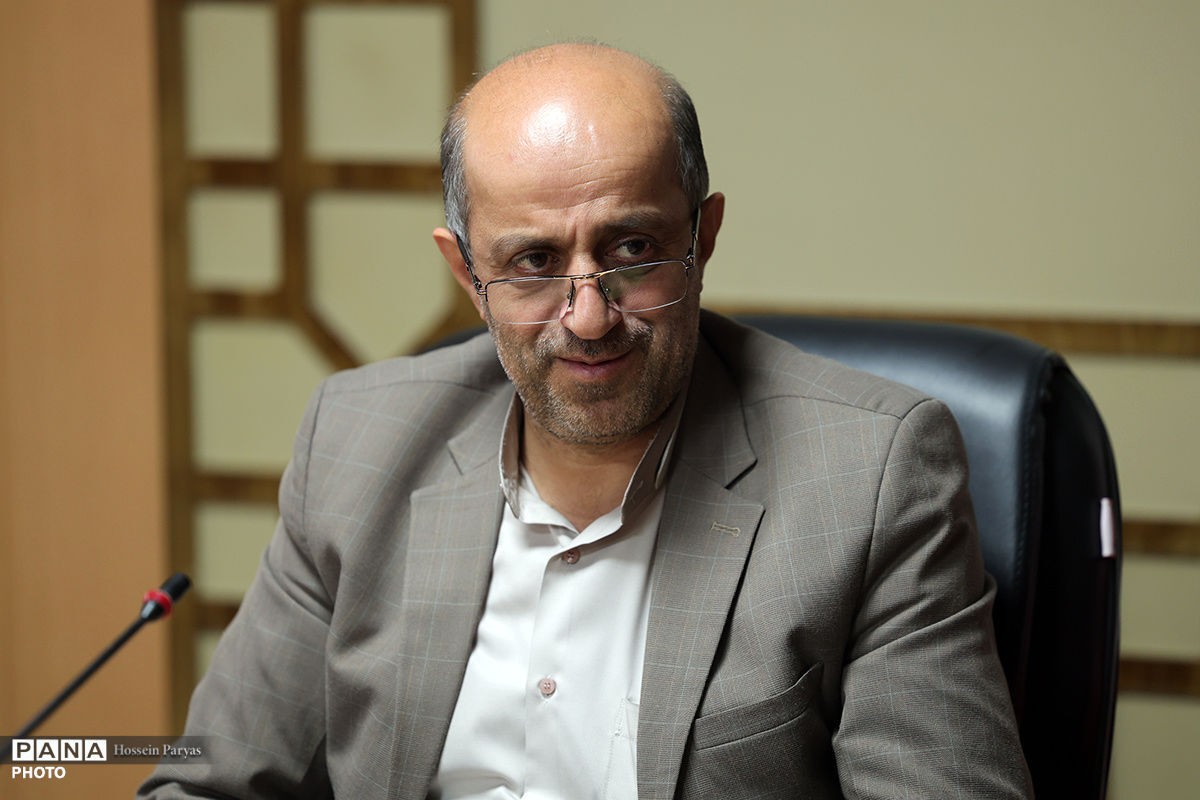 سید+مصطفی+آذرکیش