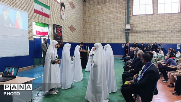 همایش بزرگ دانش‌آموزی «باید برخاست» مهربان