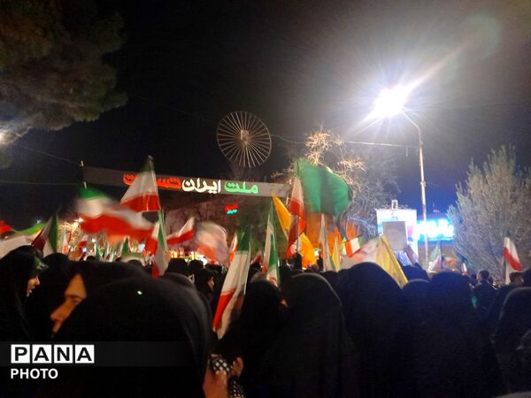 مراسم تشییع دو شهید شهرک صنعتی خیام زبرخان در حسینیه امام نیشابور 