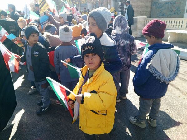 13 آبان غرور دانش‌آموزان ایرانی
