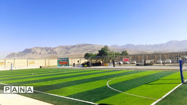 افتتاح چمن مصنوعی به یاد شهدا در کیار