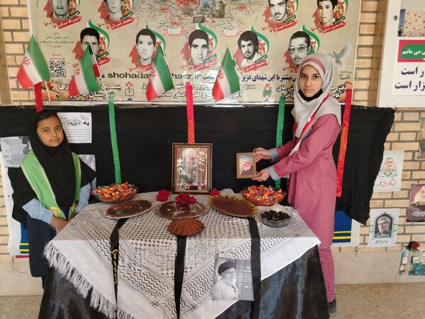 آیین بزرگداشت سردار شهید حاج قاسم سلیمانی در مدرسه ی بی بی صائب نقدی همت آباد