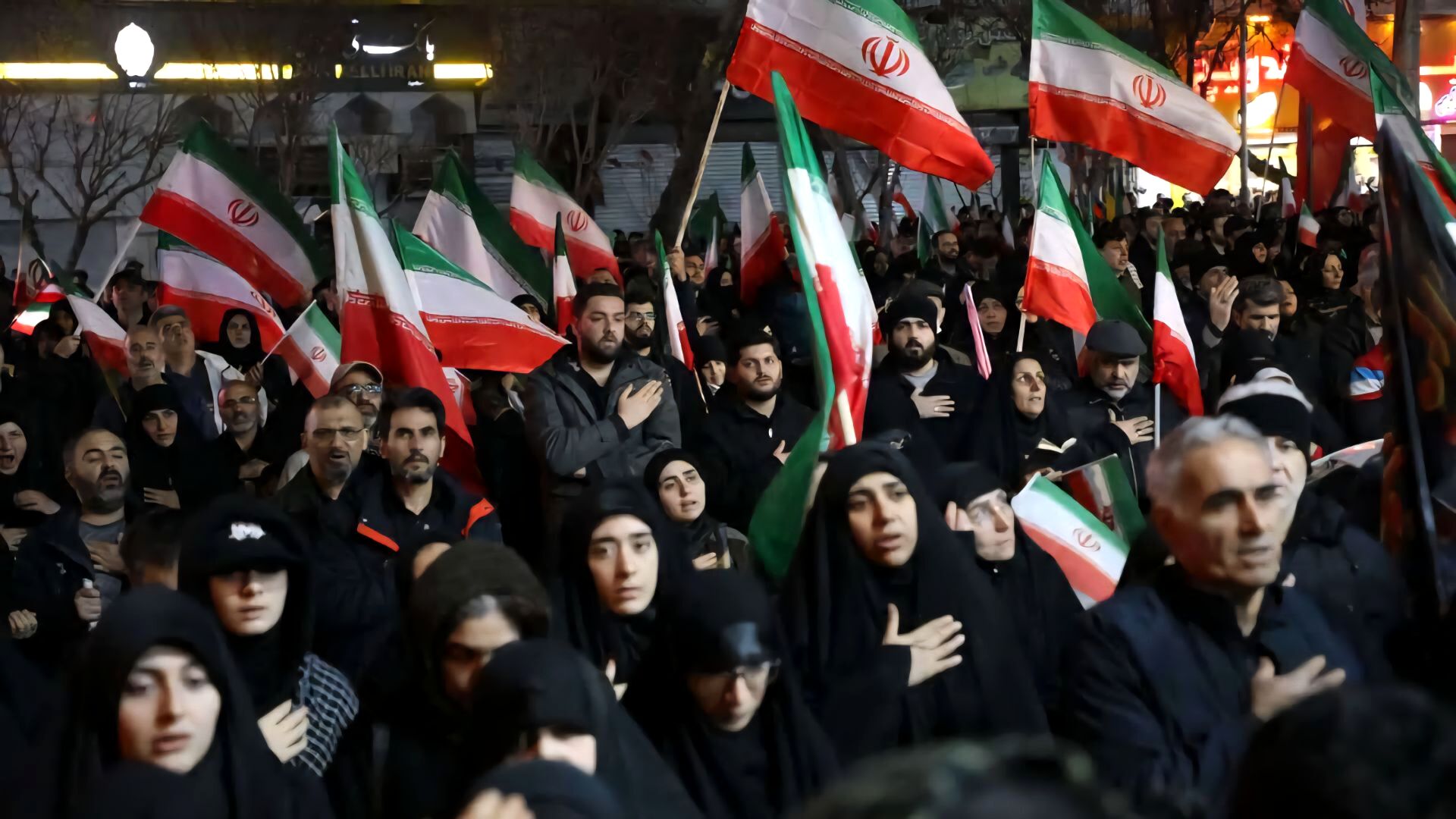 بیست و هفتمین سیل خروشان مردمی در راهپیمایی‌ها