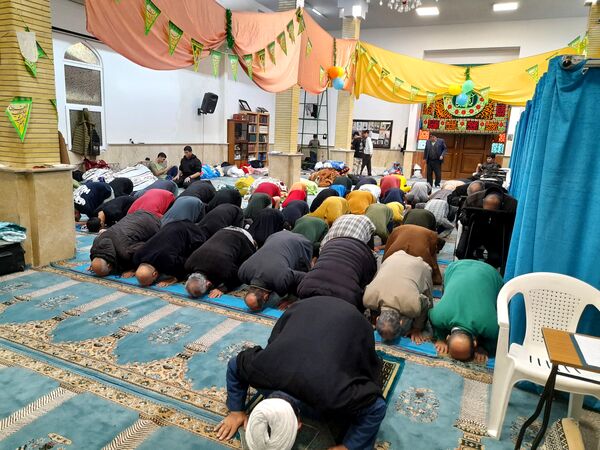 دیدار رئیس آموزش و پرورش منطقه پردیس با دانش‌آموزان معتکف در مسجد الزهرا