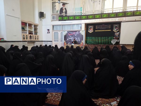 همایش ام‌المقاومه در مدرسه علمیه نرجس(س) در کاشمر