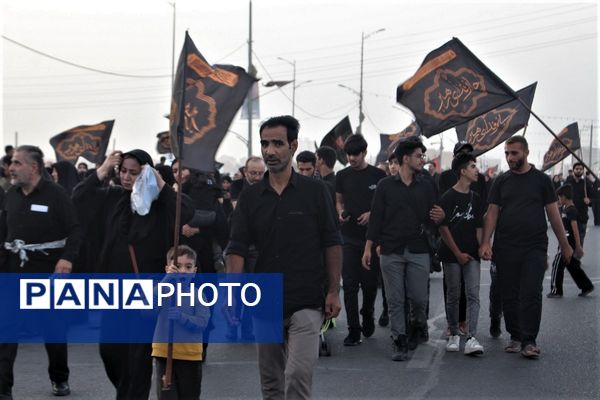 آیین پیاده‌روی اربعین حسینی در بلوار پیامبر اعظم(ص) قم