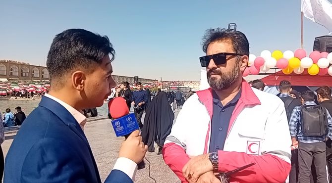 هلال احمر در کنار مردم؛ جلوه‌ای از همبستگی ملی در راهپیمایی سیزدهم آبان