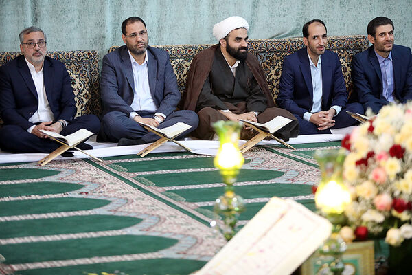 محفل انس با قرآن دانش آموزان و فرهنگیان برگزیده و نخبه قرآنی با حضور وزیر آموزش و پرورش