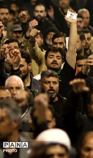 میدان مرکزی شهرستان بردسکن سیاه پوش شد