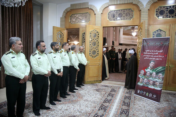 مراسم گرامیداشت شهدای اقتدار و امنیت «فراجا» در حرم حضرت معصومه(س)