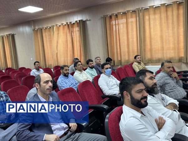 برگزاری دوره توانمند سازی مربیان پرورشی شهرستان ملارد 