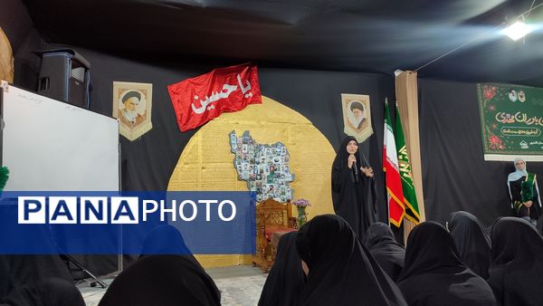 عزاداری نوجوانان بنت الهدی‌ در شب هشتم محرم