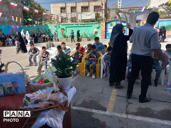 جشن شکوفه ها در دبستان دکتر شهریاری ناحیه ۶