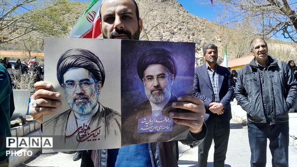 مراسم استغاثه به امام زمان (عج) به همراه آتش زدن بت بعل در گرداب شهر بن