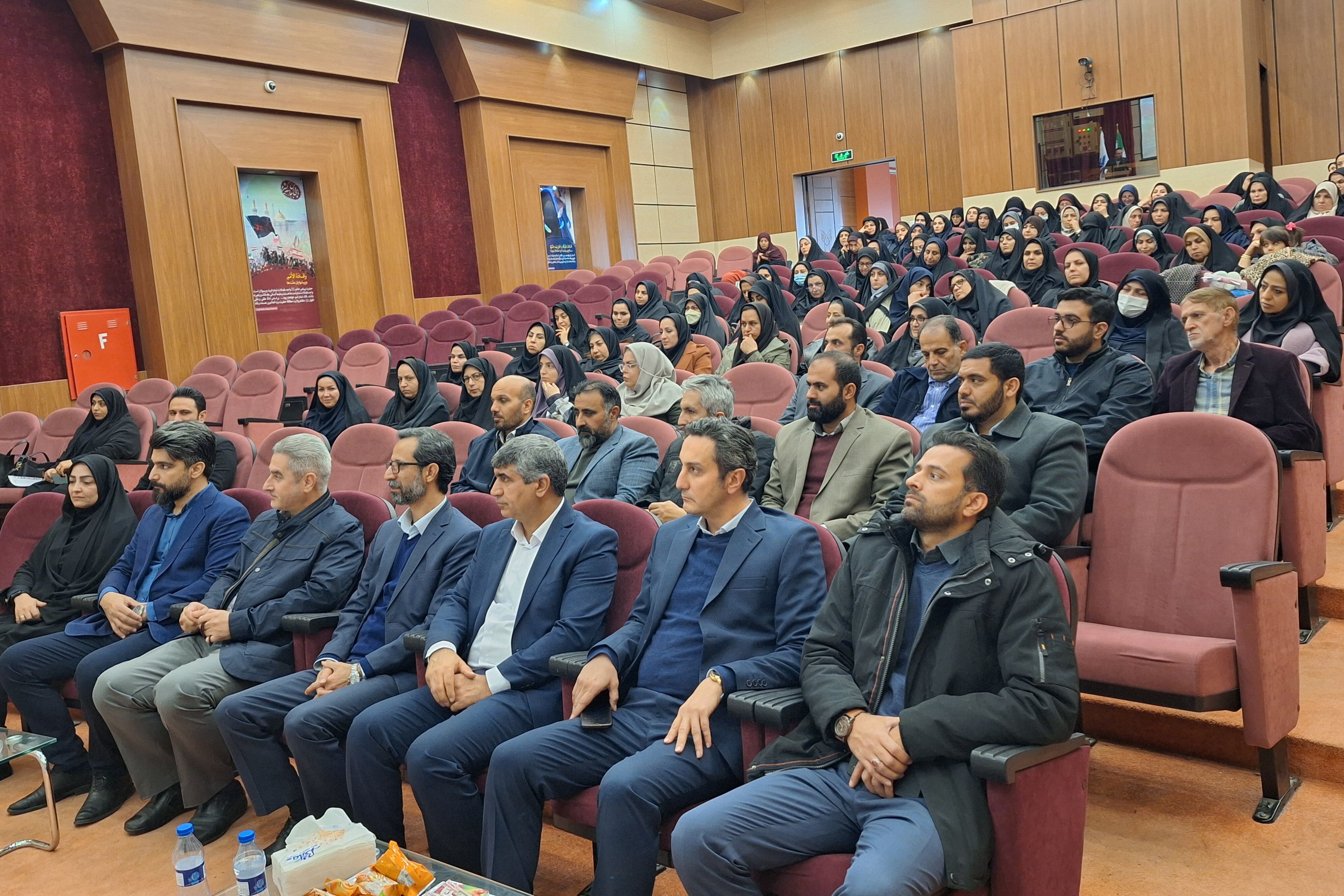 همایش فصلی مدیران مدارس شهرستان پردیس 