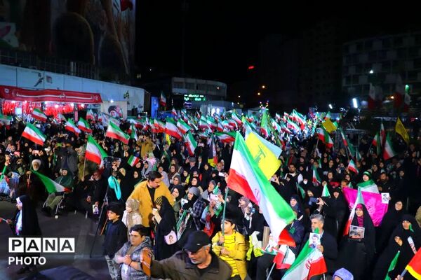 خروشان جمعیت در سراسر مناطق تهران