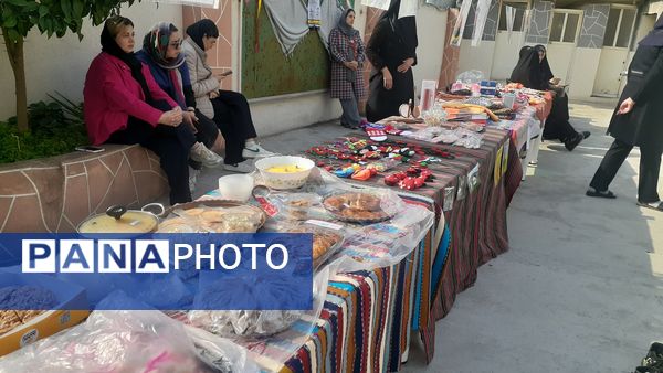 جشن هفته مازندران در دبیرستان نجم قائمشهر