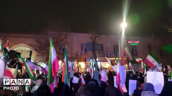 حماسه سازی مردم نیشابور در چهاردهمین روز از شهادت امام خامنه ای