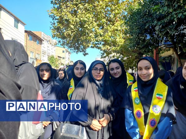 راهپیمایی روز دانش‌آموز در گلوگاه 