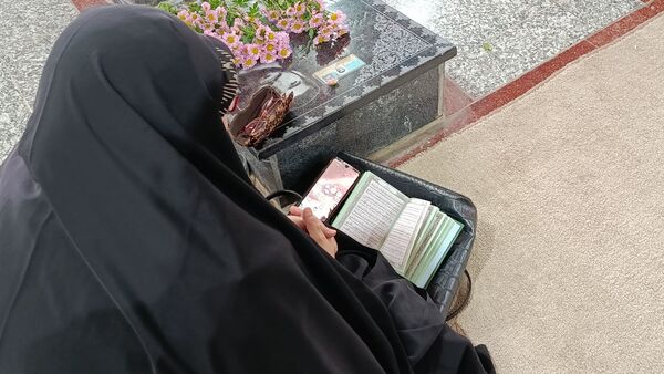 برگزاری مراسم تحویل سال نو در گلزار شهدای ملارد 