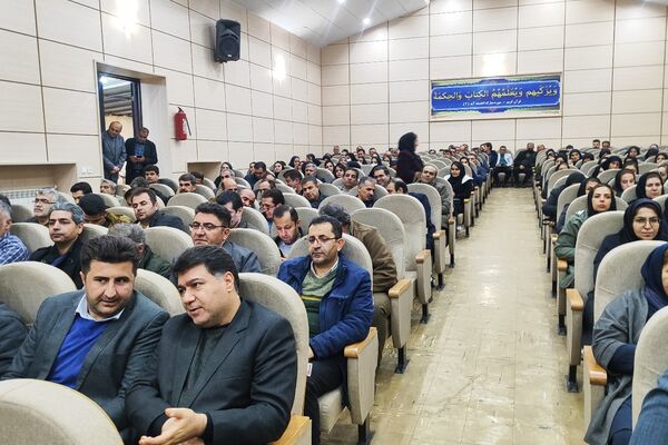 نشست مدیران استان کردستان و مشاور وزیر آموزش و پرورش با محوریت پویش ملی«بر مدار مقاومت»