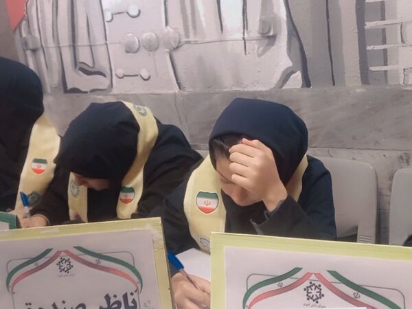 انتخابات شورای دانش آموزی در دبیرستان دخترانه انیس خوش قدم