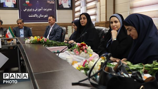تقدیر از برترین‌های پرورشی پاکدشت 