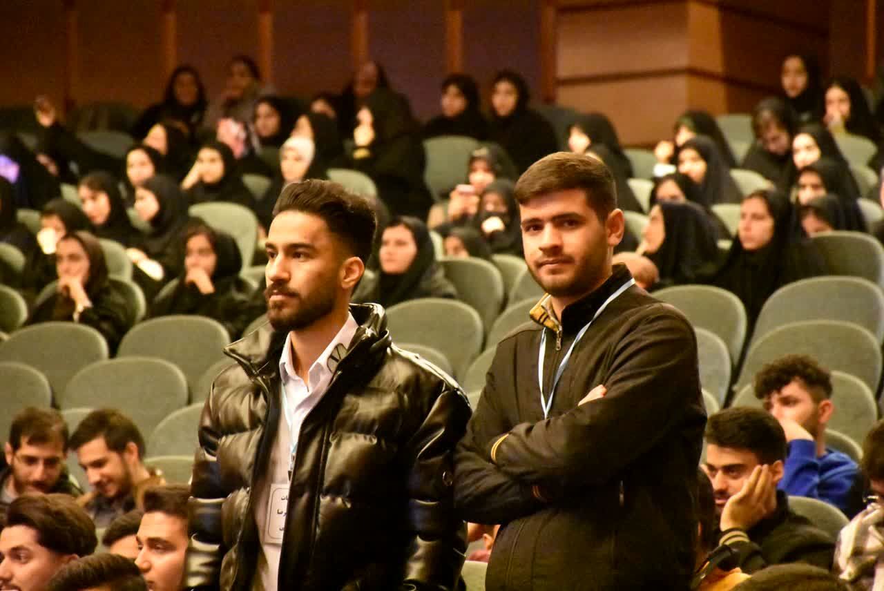 آیین گرامیداشت روز دانشجو برای دانشجو معلمان استان چهارمحال وبختیاری