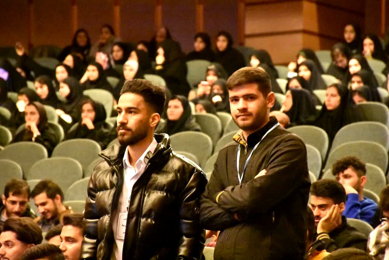 آیین گرامیداشت روز دانشجو برای دانشجو معلمان استان چهارمحال وبختیاری