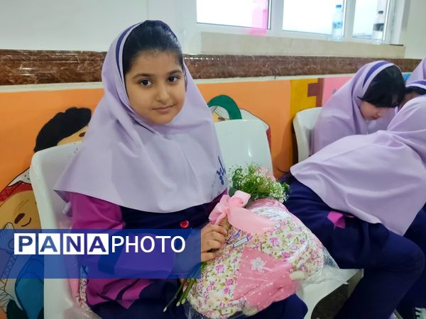 جشن فرشته‌ها در دبستان هدایت بابلسر