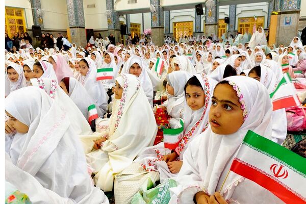 جشن تکلیف؛ لبخند بندگی در قاب تصویر