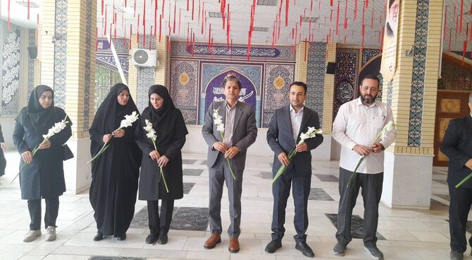 غبارروبی مزار شهدای سیدعباس در روز جهانی سوادآموزی