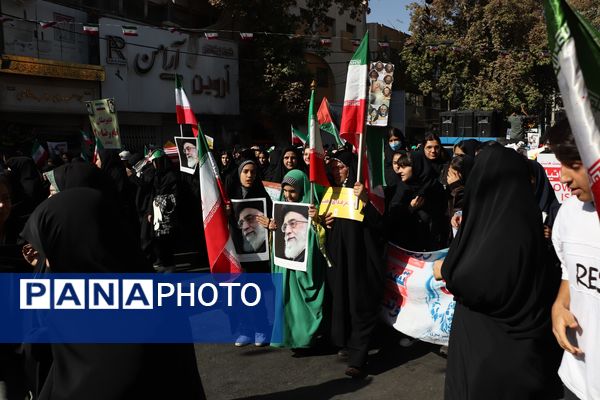 فریاد استکبار ستیزی از ورامین طنین انداز شد