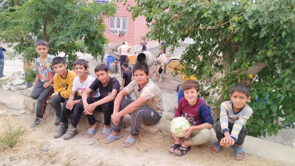 آغاز بتن‌ریزی مدرسه شهید ذوالفقاری در روستای احمد آباد