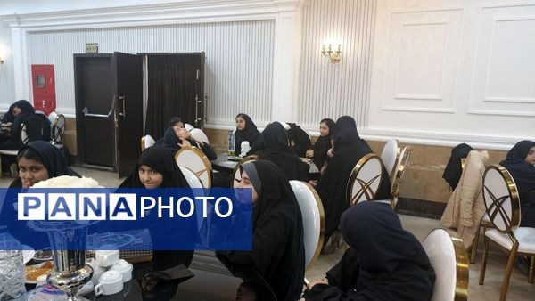 به وقت افطار همراه با دانش آموزان دبیرستان دخترانه امام حسین واحد۳ مشهد