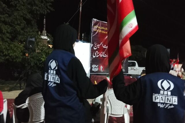 نماز جماعت همراه با اجتماعات شبانه در حسینیه شهدای شهر بار نیشابور 