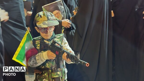 تصویرِ  وفاداری دهه نودی‌ها
