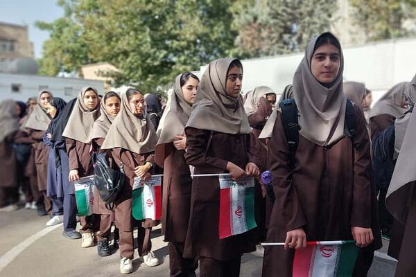 آیین باشکوه بازگشایی مدارس در سال تحصیلی ۱۴۰۵-۱۴۰۴ منطقه پردیس 
