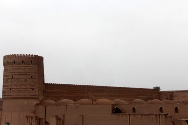 ارگ باران زده و بویِ نم کوچه‌های کاهگلی