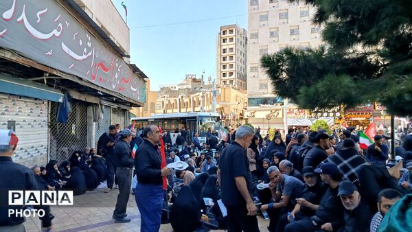 حماسه وفاداری در مشهد؛ حضور میلیونی مردم در بدرقه مقام معظم رهبری