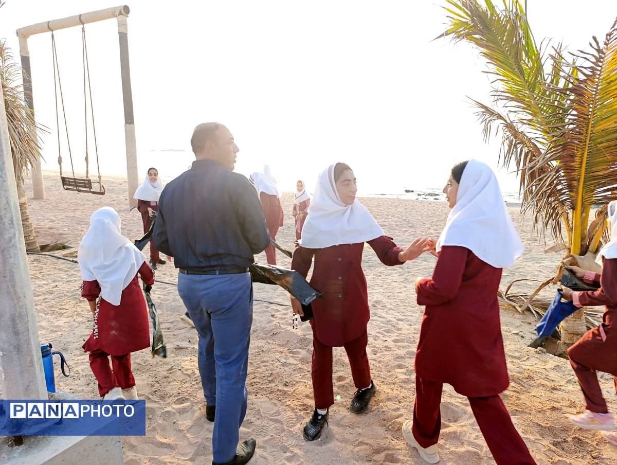 پاکسازی ساحل زیبای بوموسی توسط دانش‌‌‌آموزان 