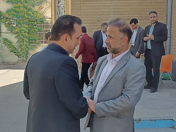 زیارت دسته جمعی معلمان در حریم قدس رضوی 
