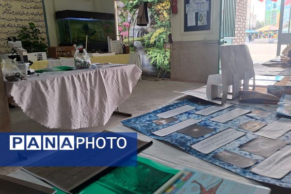 نمایشگاه دست‌سازه‌های دانش‌آموزی مدرسه نمونه دولتی ارشاد قرچک