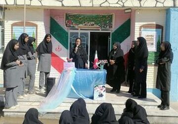 مراسم «هر دانش آموز، یک مهارت» در دبیرستان حاج مهدی روحانی ارغا شهرستان خلیل آباد