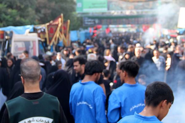 حضور باشکوه جاماندگان اربعین حسینی در شهر ری