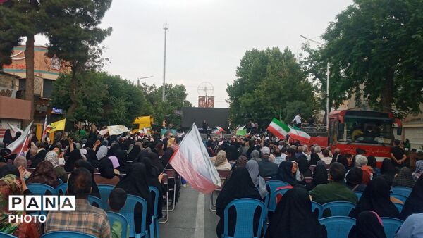 نیشابور در جشن غدیر غرق در شادی؛ از میدان امام خمینی تا انقلاب، موج حضور مردم