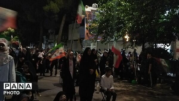  تجمع مردم در هشتاد و هفتمین شب در قاب پانا