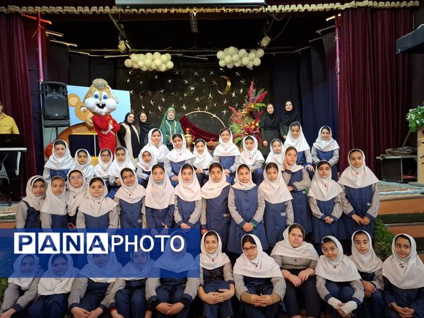 جشن یلدا ۱۴۰۴ در مدرسه ۱۷ شهریور شهرستان بجنورد 