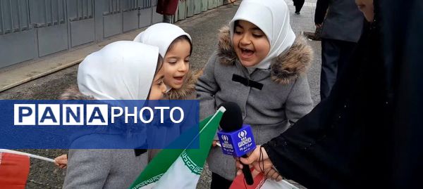 ۲۲ بهمن  صحنه حضور مردم؛ از کودکان پرشمار تا روایت‌های میانسالان