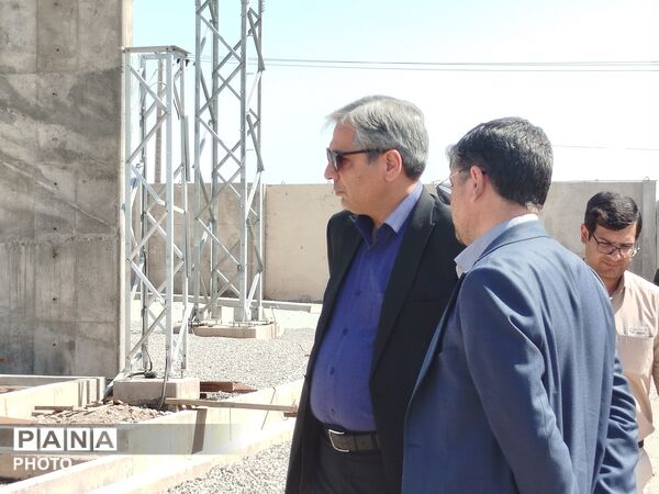 بازدید فرماندار شهرستان کاشمر از پست برق شهرک صنعتی جدید 